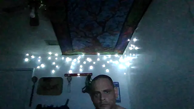 Snapshot of Buffshagswell chatting on 03.05.25 Buffshagswell online show from 03.05.25