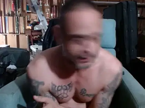 Snapshot of Buffshagswell chatting on 03.18.25 Buffshagswell online show from 03.18.25
