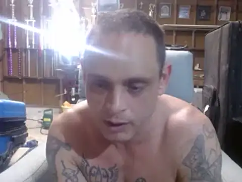 Snapshot of Buffshagswell chatting on 03.21.25 Buffshagswell online show from 03.21.25