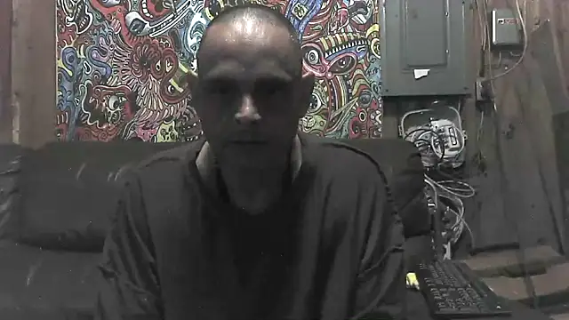 Snapshot of Buffshagswell chatting on 10.03.25 Buffshagswell online show from 10.03.25