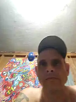 Snapshot of Buffshagswell chatting on 10.18.25 Buffshagswell online show from 10.18.25