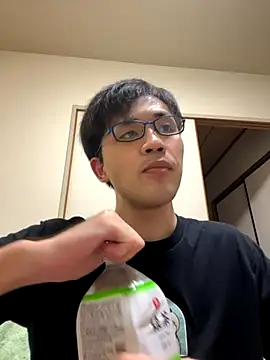 Snapshot of ryusei18570 chatting on 09.23.25 ryusei18570 online show from 09.23.25