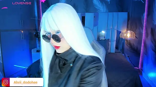 Snapshot of AHRI_LEE chatting on 12.18.24 AHRI LEE online show from 12.18.24