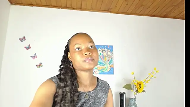 Snapshot of Madison__12 chatting on 01.04.25 Madison 12 online show from 01.04.25