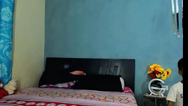 Madison  12 online show from 03.04.25