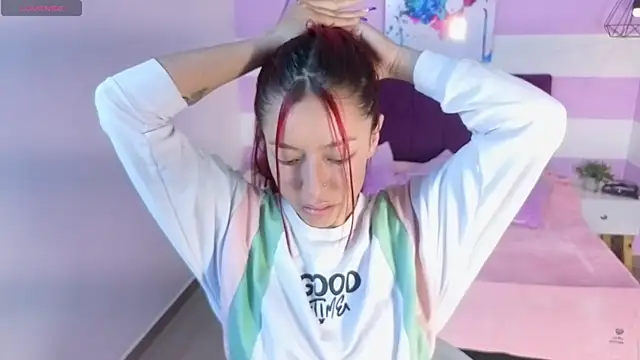 Scarlett  bell online show from 11.24.25