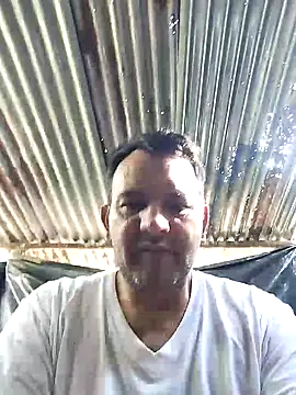 Snapshot of RogueTraveler chatting on 02.19.25 RogueTraveler online show from 02.19.25