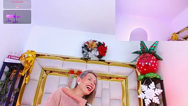 Snapshot of Princess_Helena chatting on 12.26.24 Princess Helena online show from 12.26.24