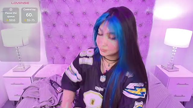 Snapshot of Salem_skyler_ chatting on 01.22.25 Salem skyler  online show from 01.22.25