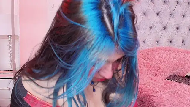 Snapshot of Salem_skyler_ chatting on 10.12.25 Salem skyler  online show from 10.12.25