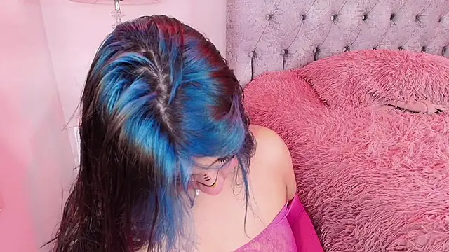 Snapshot of Salem_skyler_ chatting on 10.17.25 Salem skyler  online show from 10.17.25