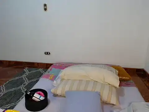 Snapshot of JulieeHabubu chatting on 02.09.25 JulieeHabubu online show from 02.09.25