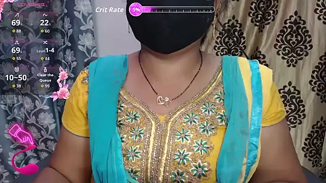 Snapshot of Queen_sakshi chatting on 10.09.25 Queen sakshi online show from 10.09.25