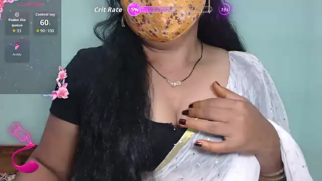 Snapshot of Queen_sakshi chatting on 11.02.25 Queen sakshi online show from 11.02.25