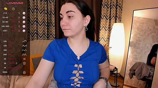 hannacheekss  online show from 03.01.25