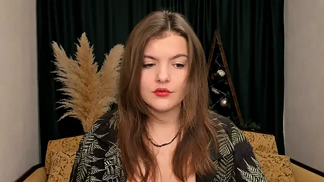 Snapshot of showmeparadise chatting on 02.05.25 showmeparadise online show from 02.05.25