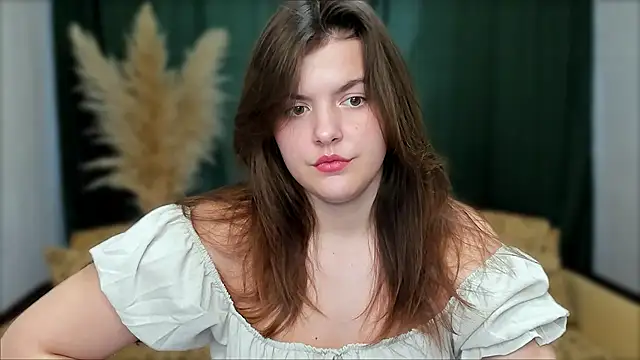 Snapshot of showmeparadise chatting on 03.04.25 showmeparadise online show from 03.04.25