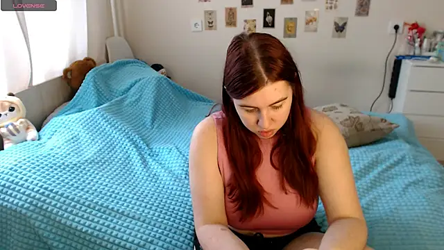 Snapshot of BettyandRich_ chatting on 09.14.25 BettyandRich online show from 09.14.25