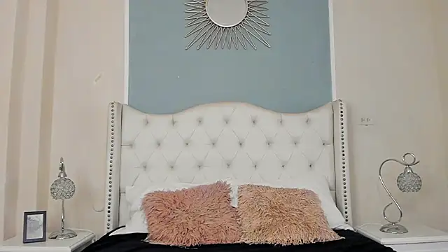 Snapshot of Ambar_Collingg chatting on 02.20.25 Ambar Collingg online show from 02.20.25