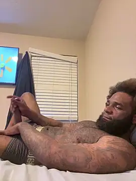 Snapshot of GoodGirlLover13 chatting on 02.25.25 GoodGirlLover13 online show from 02.25.25