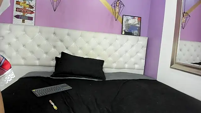 Snapshot of Candypoppy77 chatting on 12.11.24 Candypoppy77 online show from 12.11.24