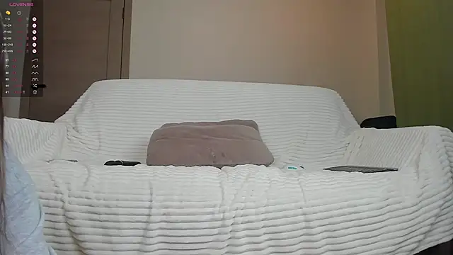 Snapshot of squ1kt chatting on 01.28.25 squ1kt online show from 01.28.25