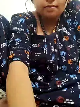 Snapshot of Priya_2222 chatting on 01.04.25 Priya 2222 online show from 01.04.25