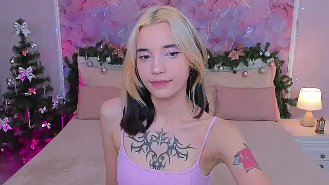 Snapshot of as1an_girlfriend chatting on 12.29.24 as1an girlfriend online show from 12.29.24