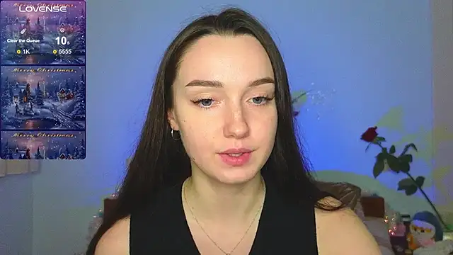 Snapshot of Wild_Sophie_ chatting on 12.25.24 Wild Sophie online show from 12.25.24