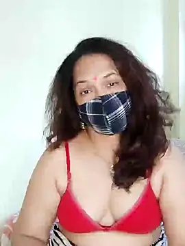 Snapshot of Anika-Bhabhi chatting on 01.18.25 Anika-Bhabhi online show from 01.18.25