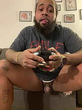 Snapshot of Pap1_Champo chatting on 01.01.25 Pap1 Champo online show from 01.01.25