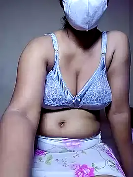 Snapshot of Anushka23 chatting on 02.15.25 Anushka23 online show from 02.15.25