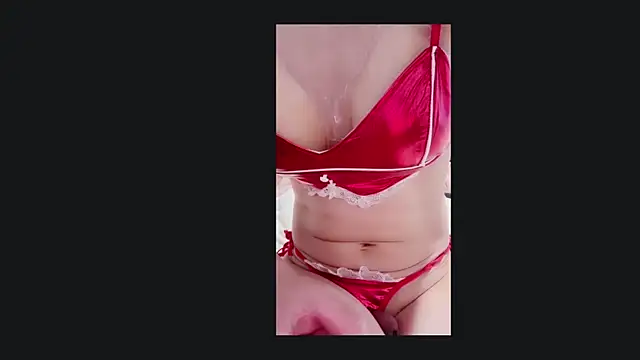 Snapshot of Im_IVE_LOVE chatting on 12.15.24 Im IVE LOVE online show from 12.15.24