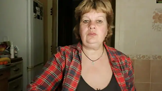 Snapshot of Ettie_Tonia chatting on 03.15.25 Ettie Tonia online show from 03.15.25