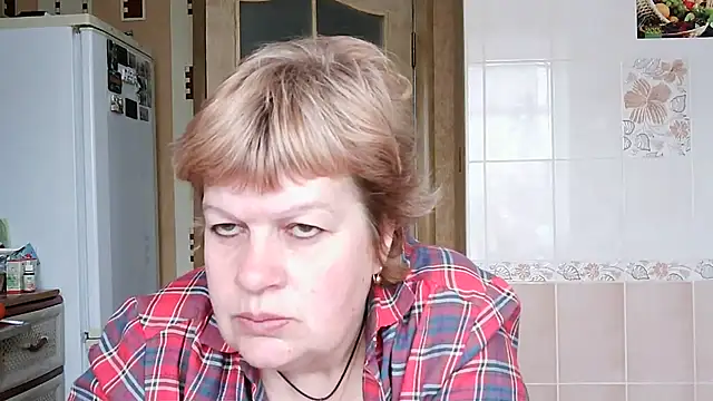 Snapshot of Ettie_Tonia chatting on 03.19.25 Ettie Tonia online show from 03.19.25
