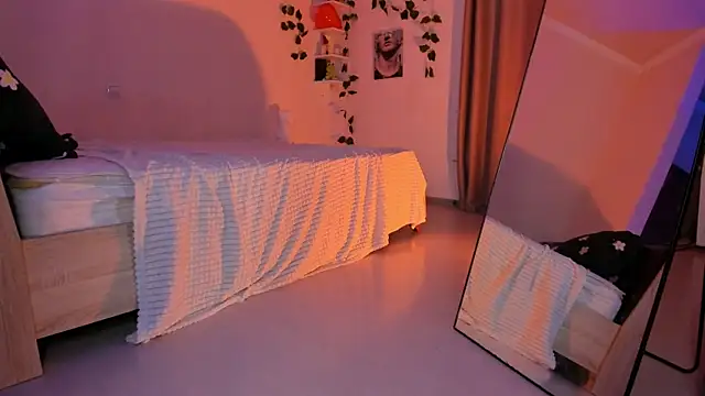 Snapshot of Emily_relish chatting on 02.22.25 Emily relish online show from 02.22.25