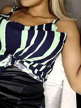 Snapshot of fofinhaa12 chatting on 03.22.25 fofinhaa12 online show from 03.22.25