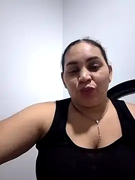 Snapshot of MirandaSoto chatting on 01.18.25 MirandaSoto online show from 01.18.25