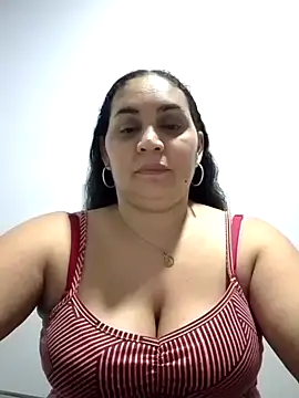 Snapshot of MirandaSoto chatting on 02.07.25 MirandaSoto online show from 02.07.25