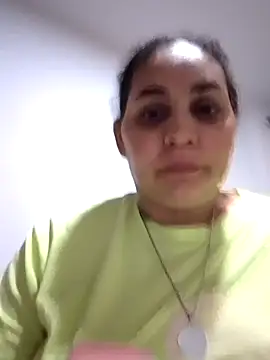 Snapshot of MirandaSoto chatting on 02.10.25 MirandaSoto online show from 02.10.25