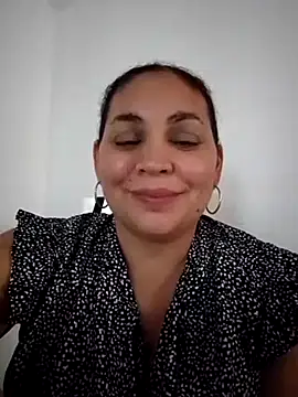 Snapshot of MirandaSoto chatting on 02.21.25 MirandaSoto online show from 02.21.25