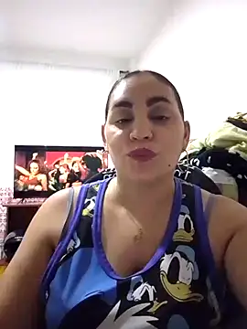 Snapshot of MirandaSoto chatting on 03.10.25 MirandaSoto online show from 03.10.25