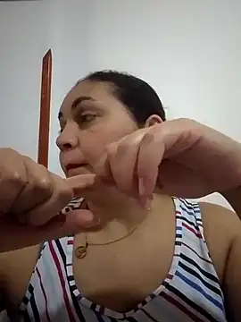 Snapshot of MirandaSoto chatting on 03.18.25 MirandaSoto online show from 03.18.25