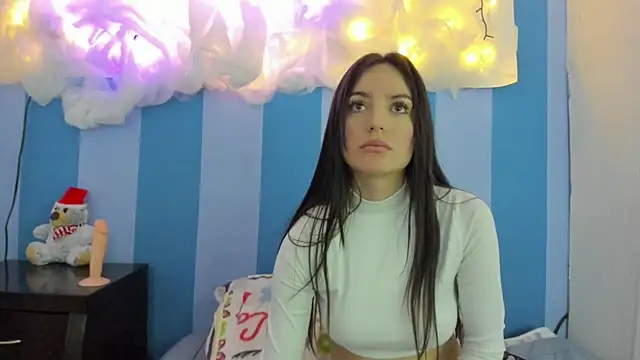 britny clouds online show from 12.08.24