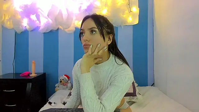 britny clouds online show from 12.26.24