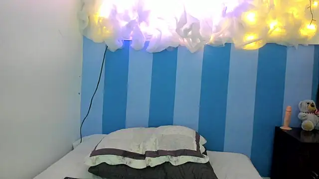 britny clouds online show from 01.08.25