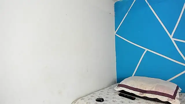 britny clouds online show from 02.12.25