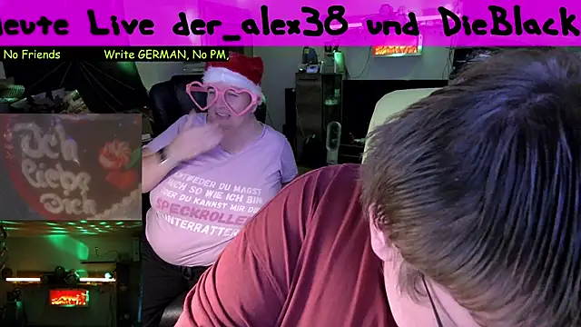 Snapshot of der_alex38 chatting on 12.21.24 der alex38 online show from 12.21.24