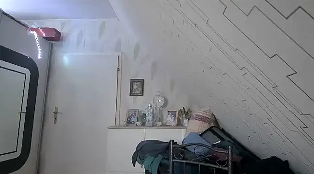 Snapshot of der_alex38 chatting on 02.13.25 der alex38 online show from 02.13.25