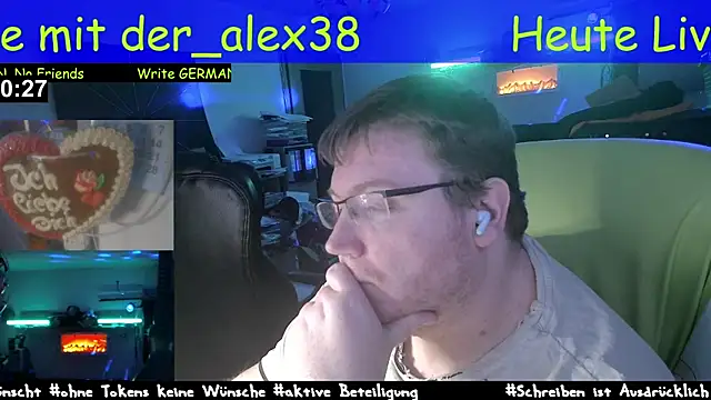 Snapshot of der_alex38 chatting on 03.14.25 der alex38 online show from 03.14.25
